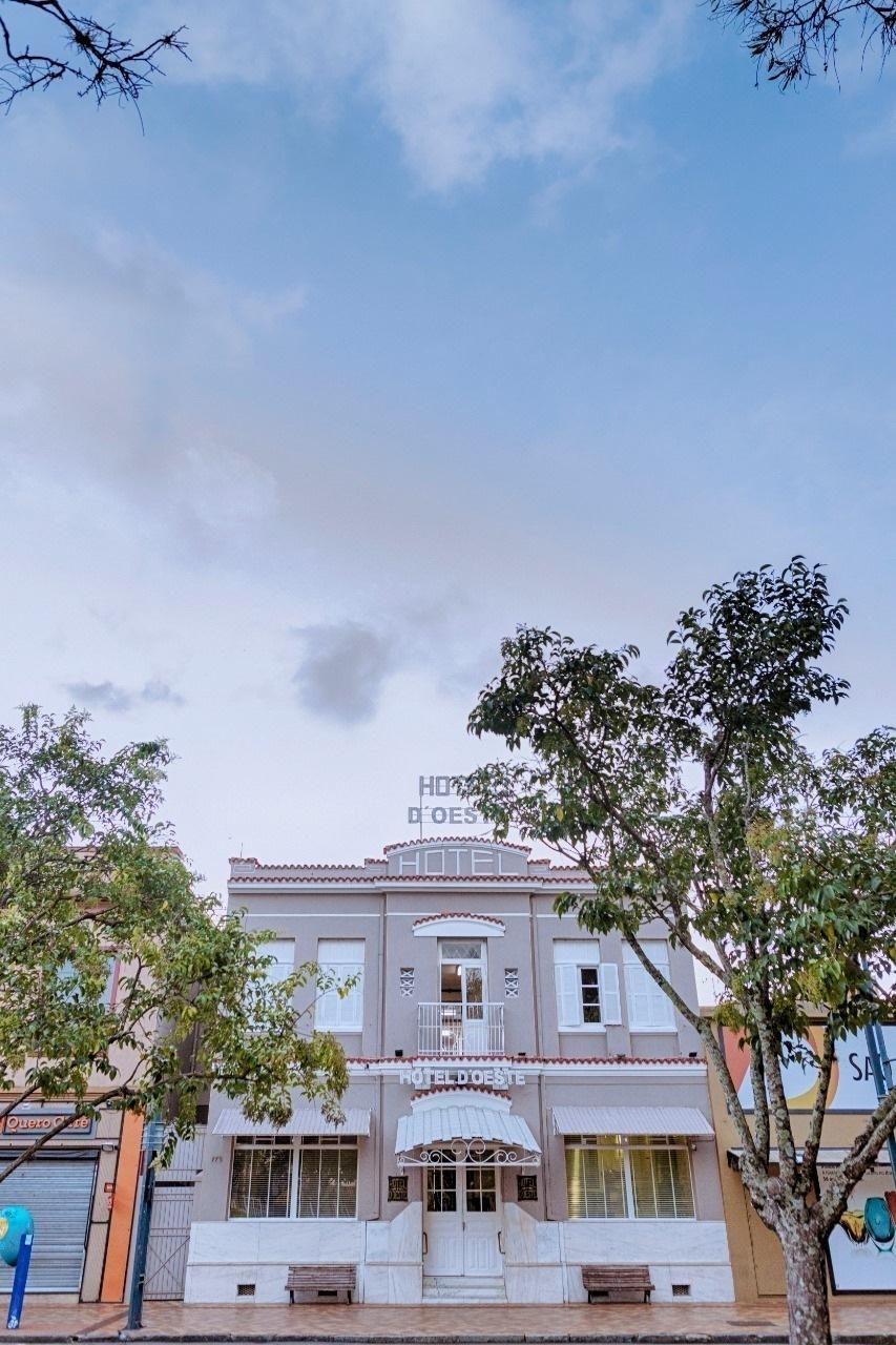 Mova Hotel D'Oeste - Localizado Em Frente A Praca Principal Da Cidade, Na Area Central - Pe Na Praca Poços de Caldas Εξωτερικό φωτογραφία